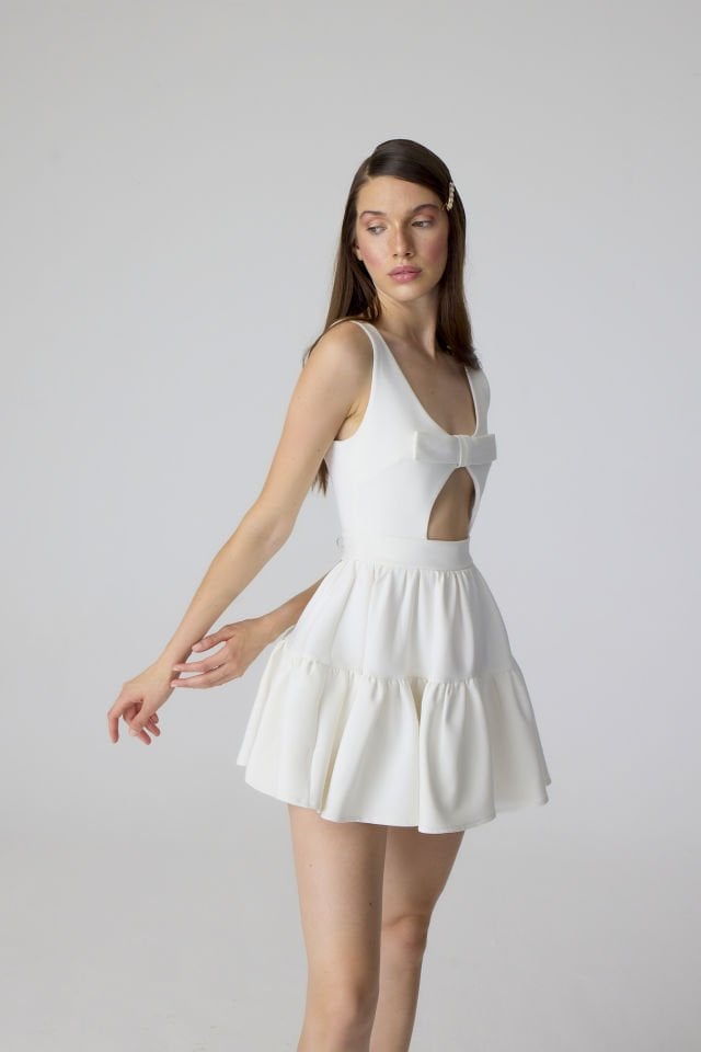white bow dress