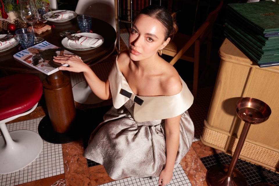 Mini dress with bow and wide collar